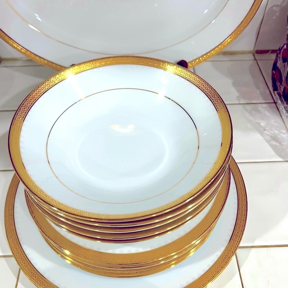 15 PC Noritake Metropolitan GOLD 4337  Set Dinnerware Sirilanka GOLD White - Picture 2 of 15